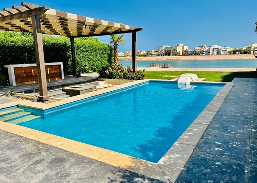 3 BR Twin villa with lagoon view & Pool